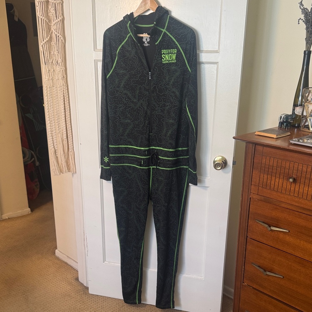 Air Blaster Black & Neon Green Zip Snow Base Layer
